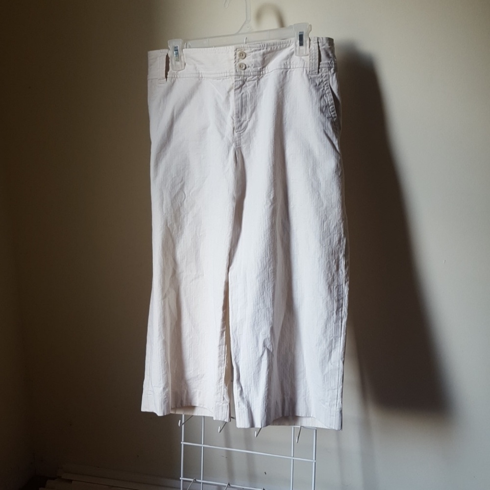 Banana Republic💙 Cream Color Cotton Capri Pants